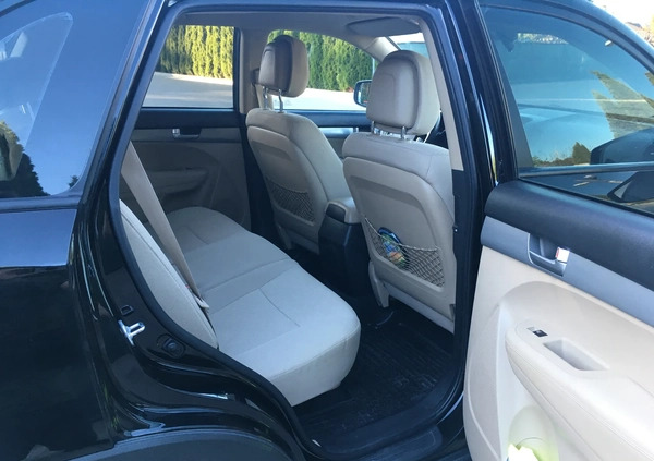 Kia Sorento cena 38600 przebieg: 179000, rok produkcji 2011 z Poniatowa małe 79